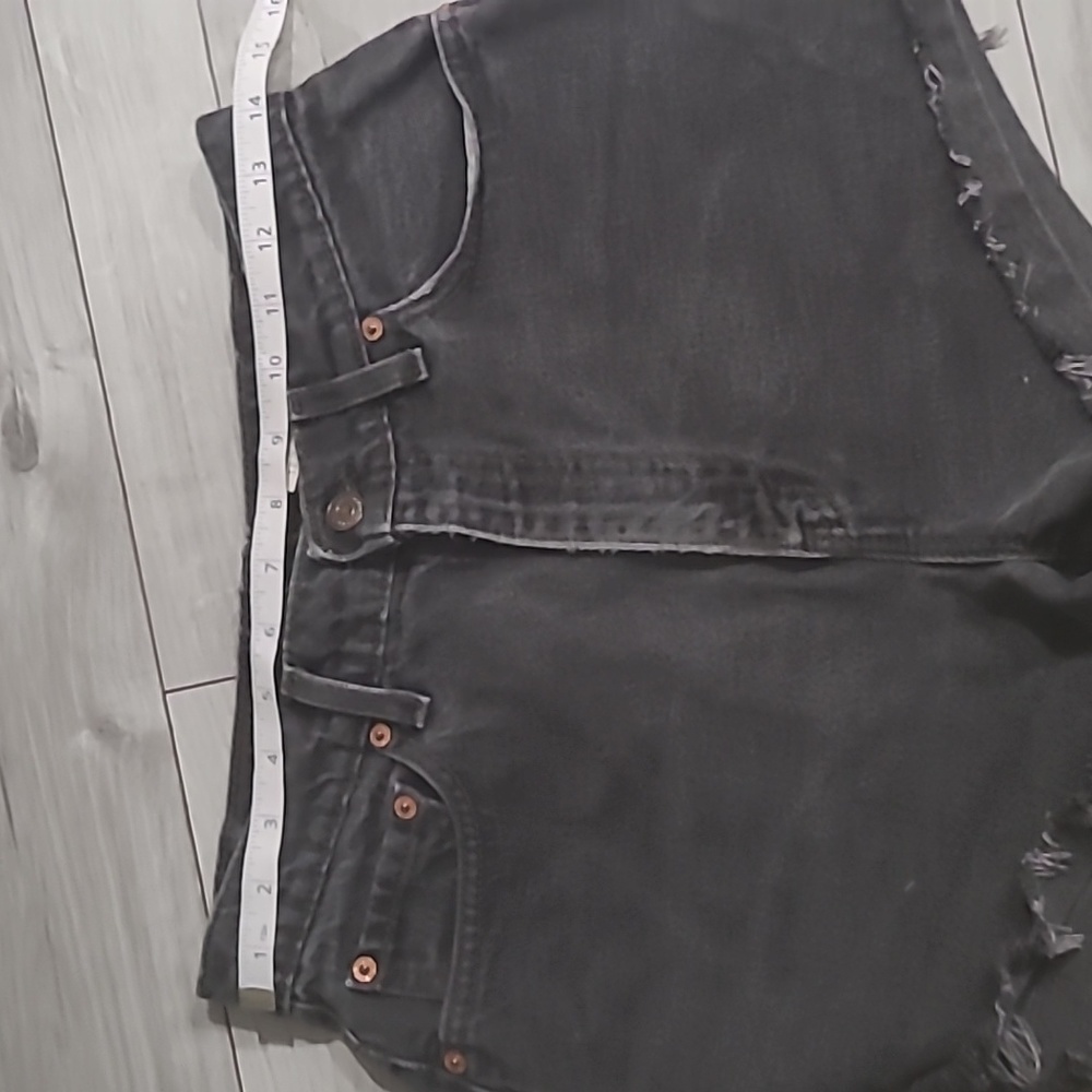 Levi's 521 Tapered High Waisted Shorts - Picture 8 of 10